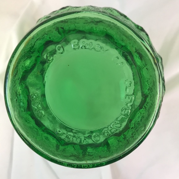 Vintage E. O. Brody Green Crinkle Indiana Glass Vase 8” - Picture 5 of 11